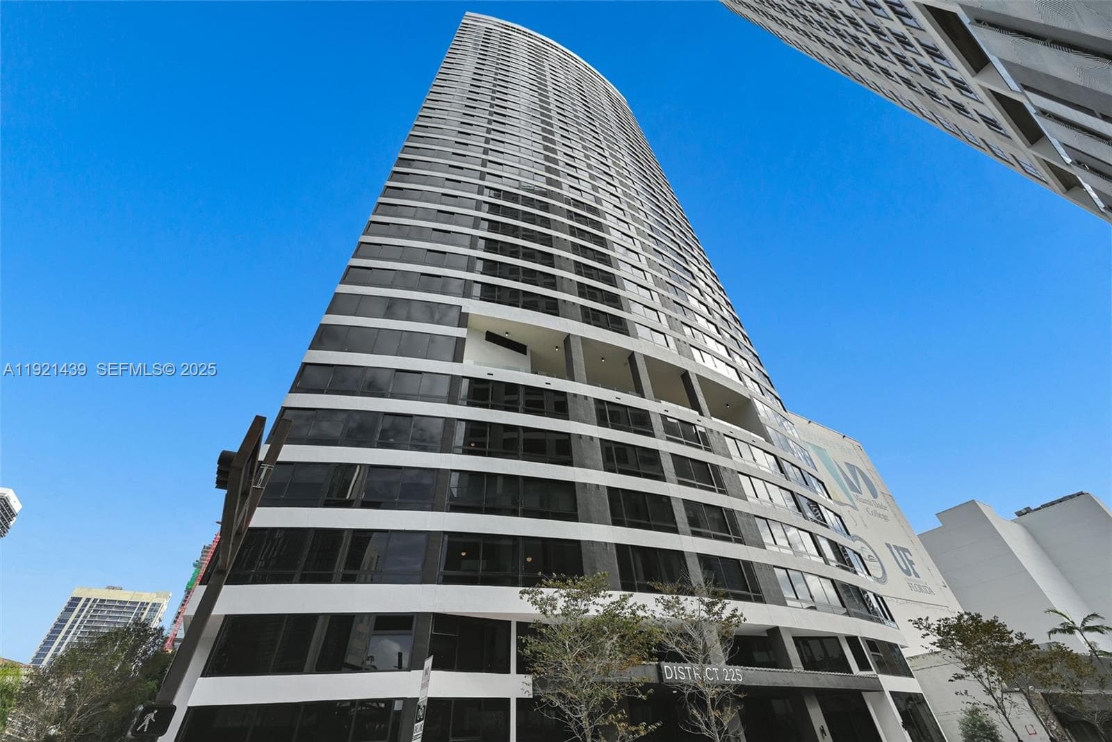 225 N Miami Avenue # 901, Miami, FL 33128 photo 2