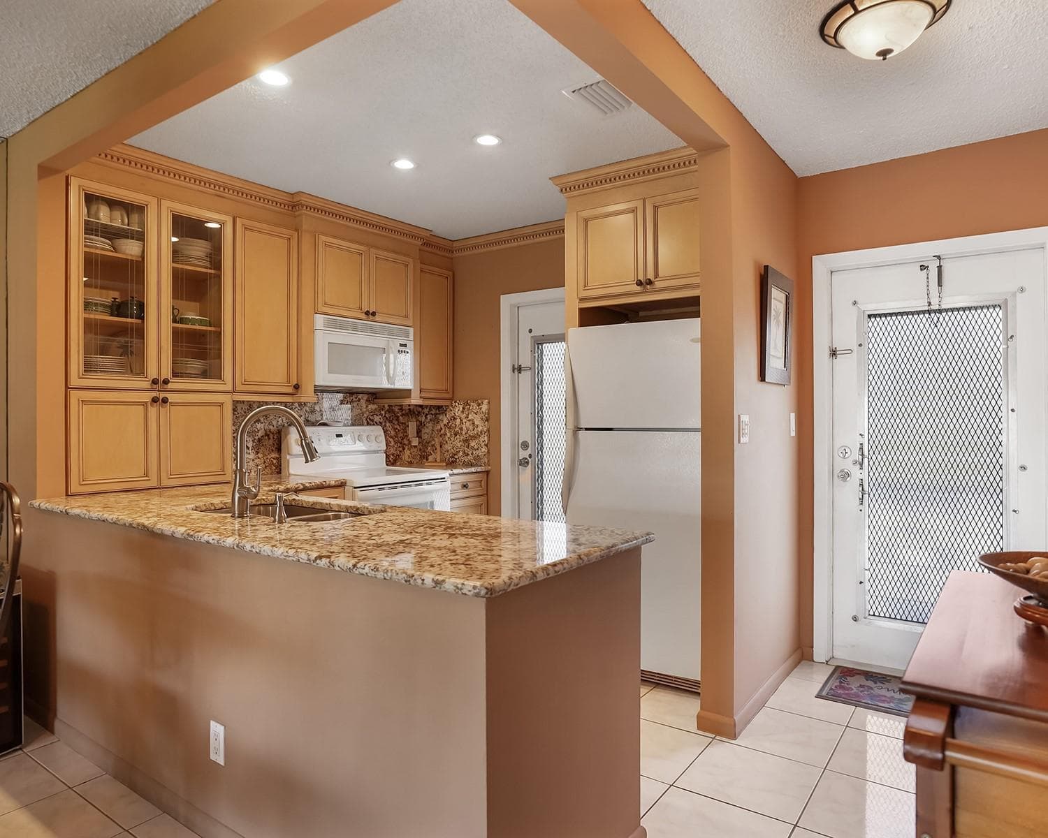 3501 NW 47th Avenue # 503, Lauderdale Lakes, FL 33319 photo 2