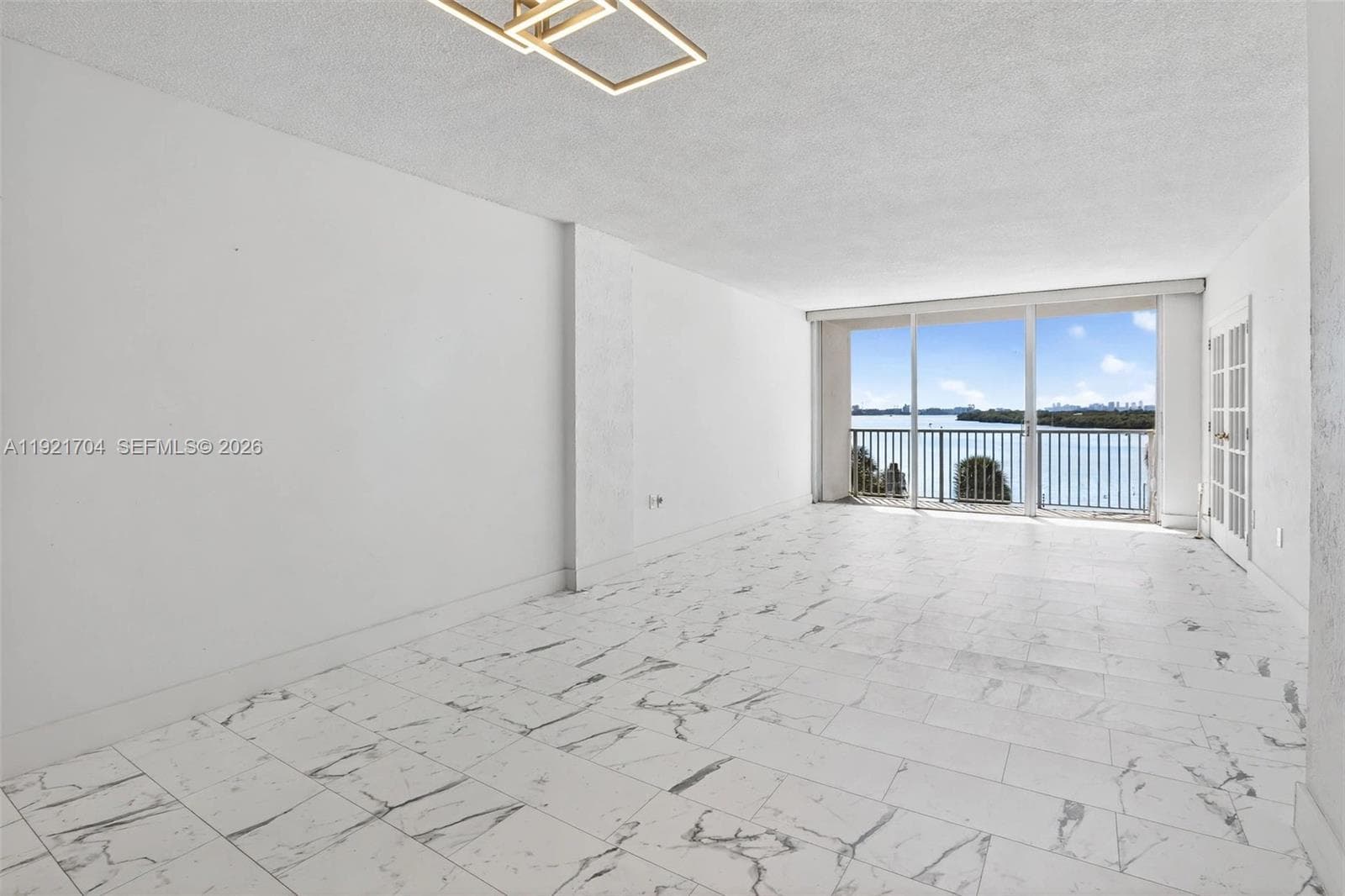 300 Bayview Dr # 308, Sunny Isles Beach, FL 33160 photo 2