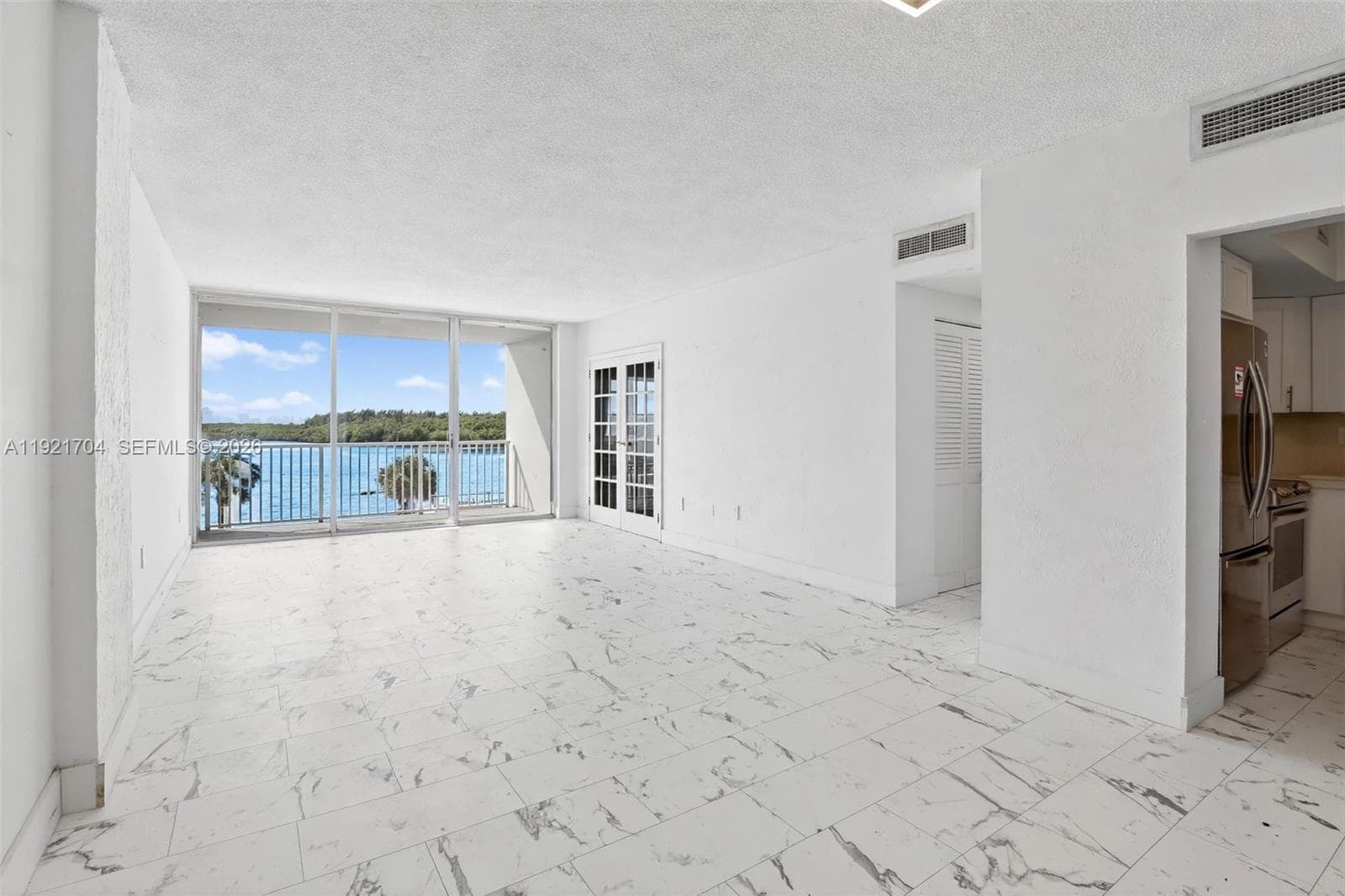 300 Bayview Dr # 308, Sunny Isles Beach, FL 33160 photo 5