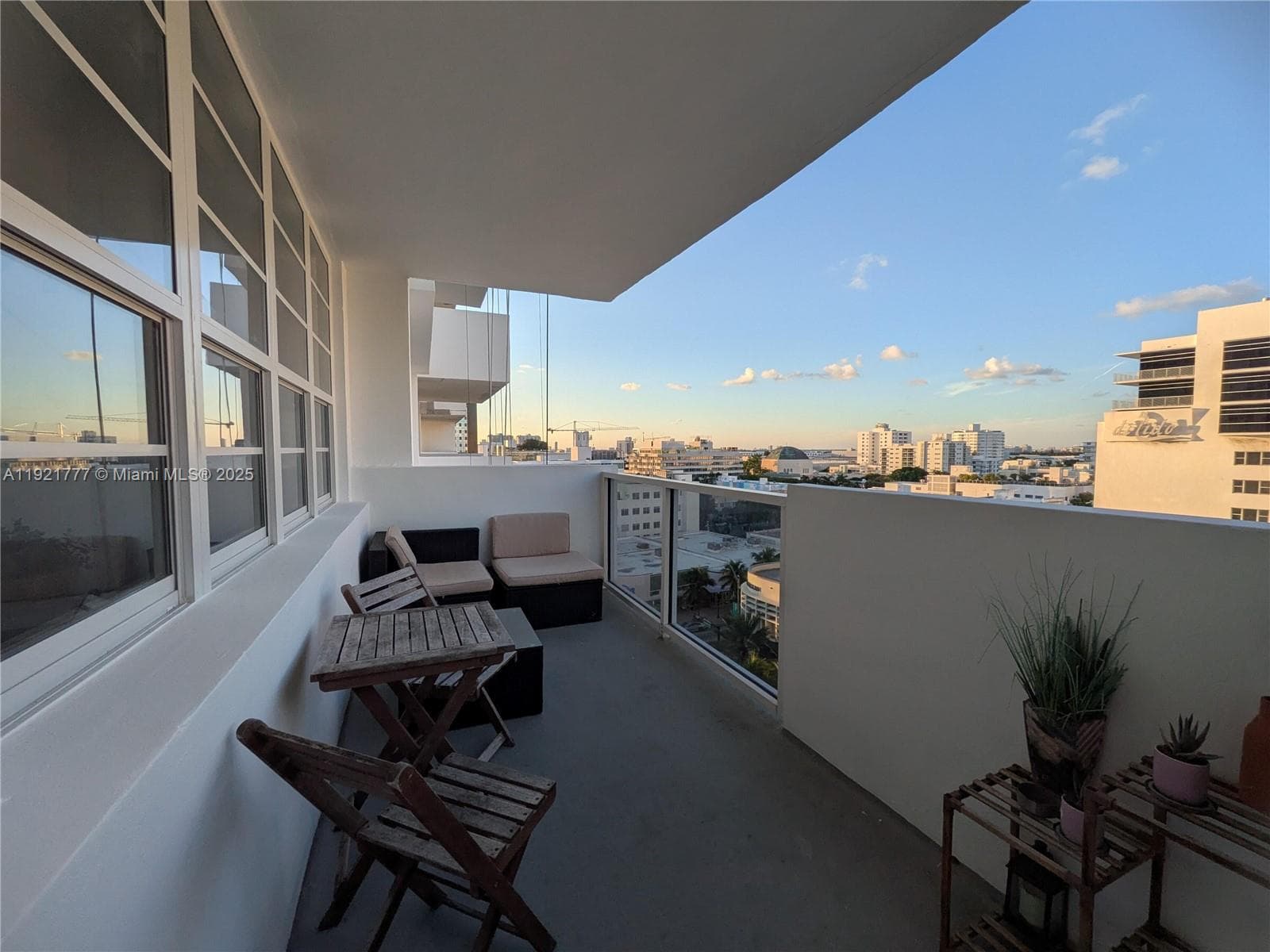 100 Lincoln Rd # 904, Miami Beach, FL 33139 photo 2