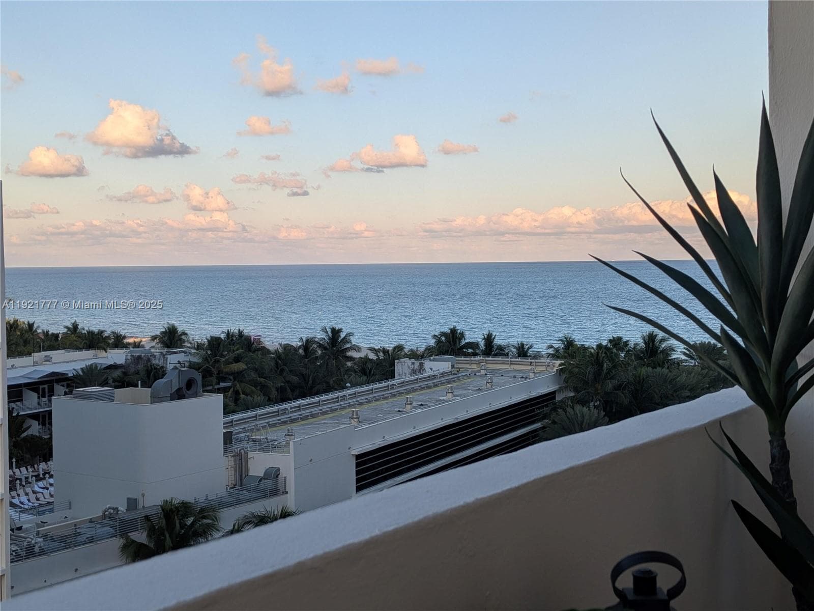 100 Lincoln Rd # 904, Miami Beach, FL 33139 photo 3