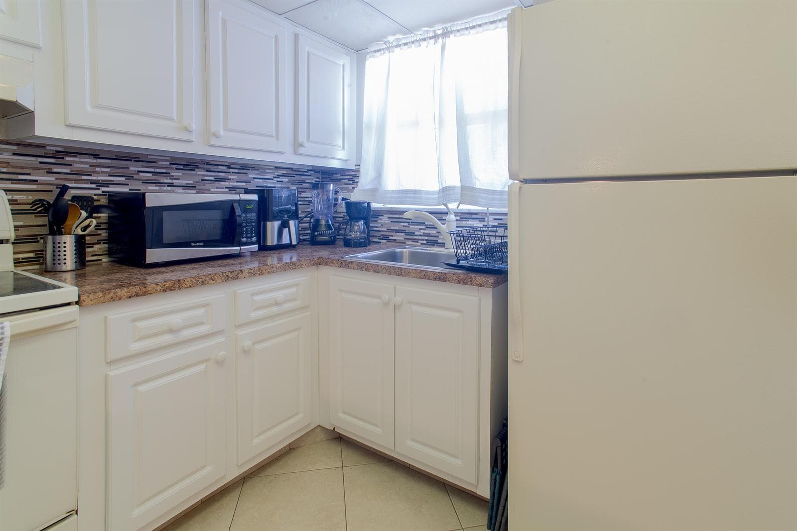 3091 E Sun Sunrise Lakes Drive E # 207, Sunrise, FL 33322 photo 2