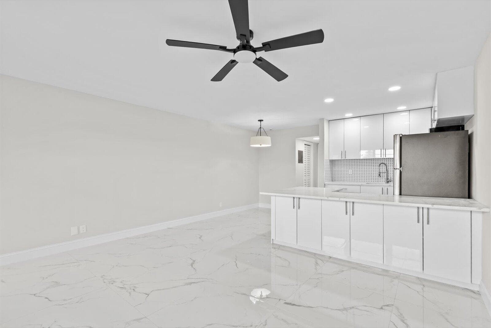 17 Andover A, West Palm Beach, FL 33417 photo 3