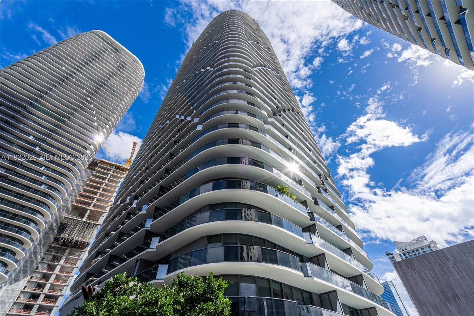 55 SW 9th St # 1705, Miami, FL 33130 photo 3
