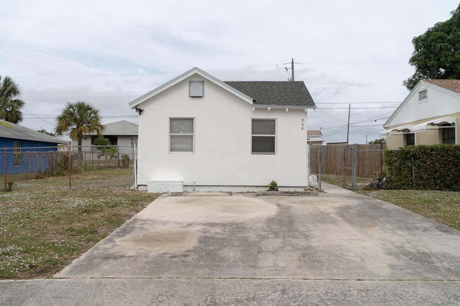 908 W 5th Street, Riviera Beach, FL 33404 photo 3