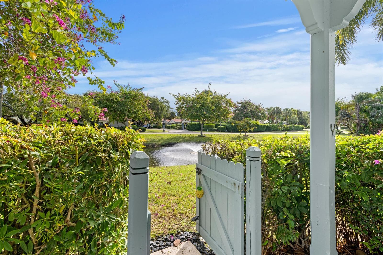 2211 Las Casitas Drive, Wellington, FL 33414 photo 3