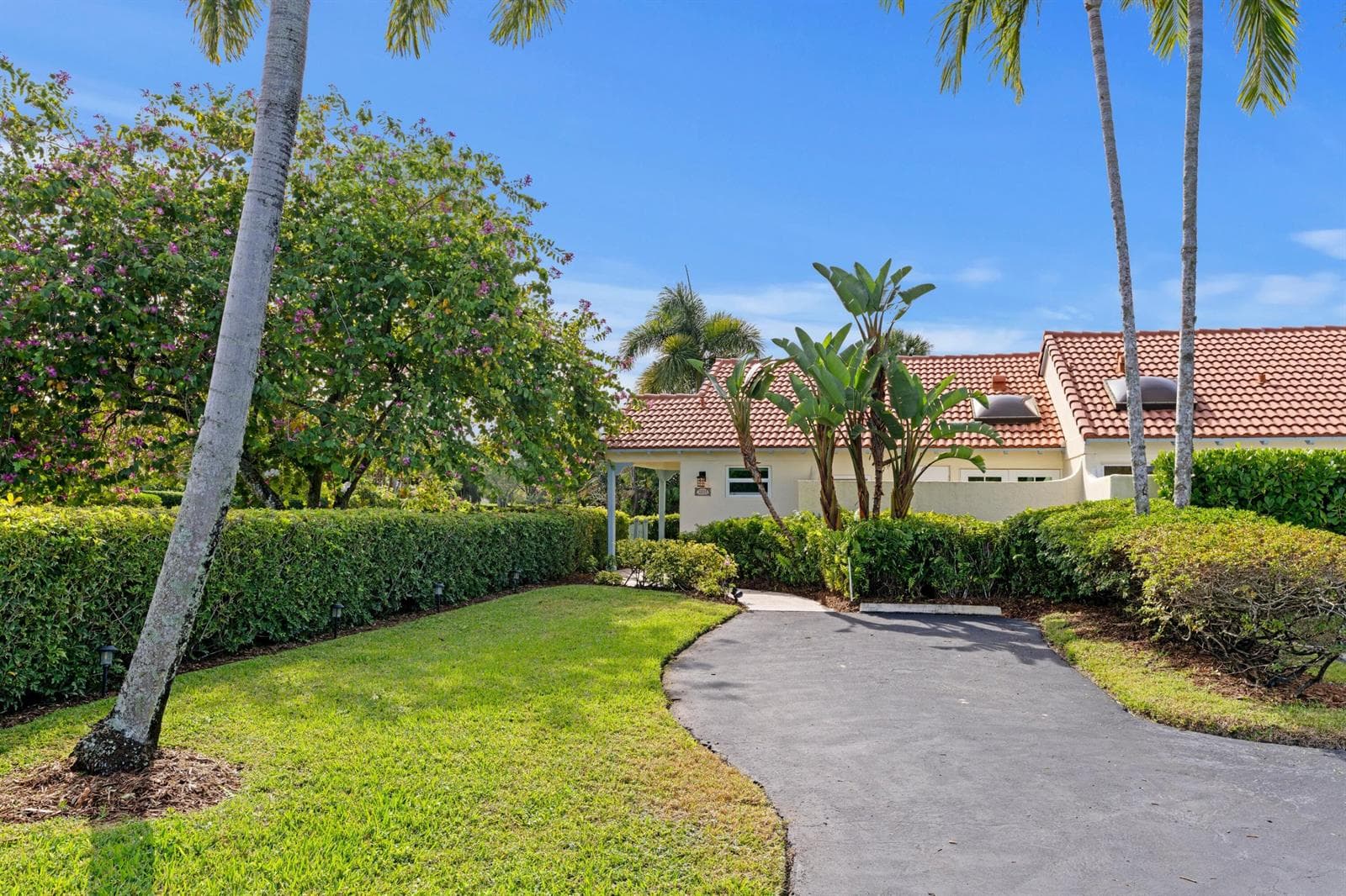 2211 Las Casitas Drive, Wellington, FL 33414 photo 4