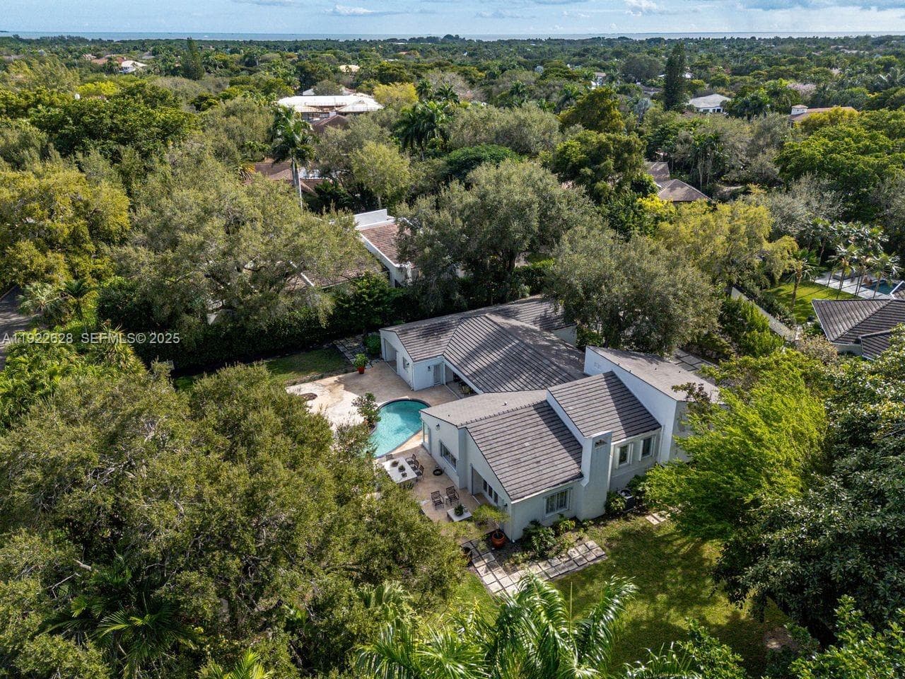 7000 Robles St, Coral Gables, FL 33143 photo 3