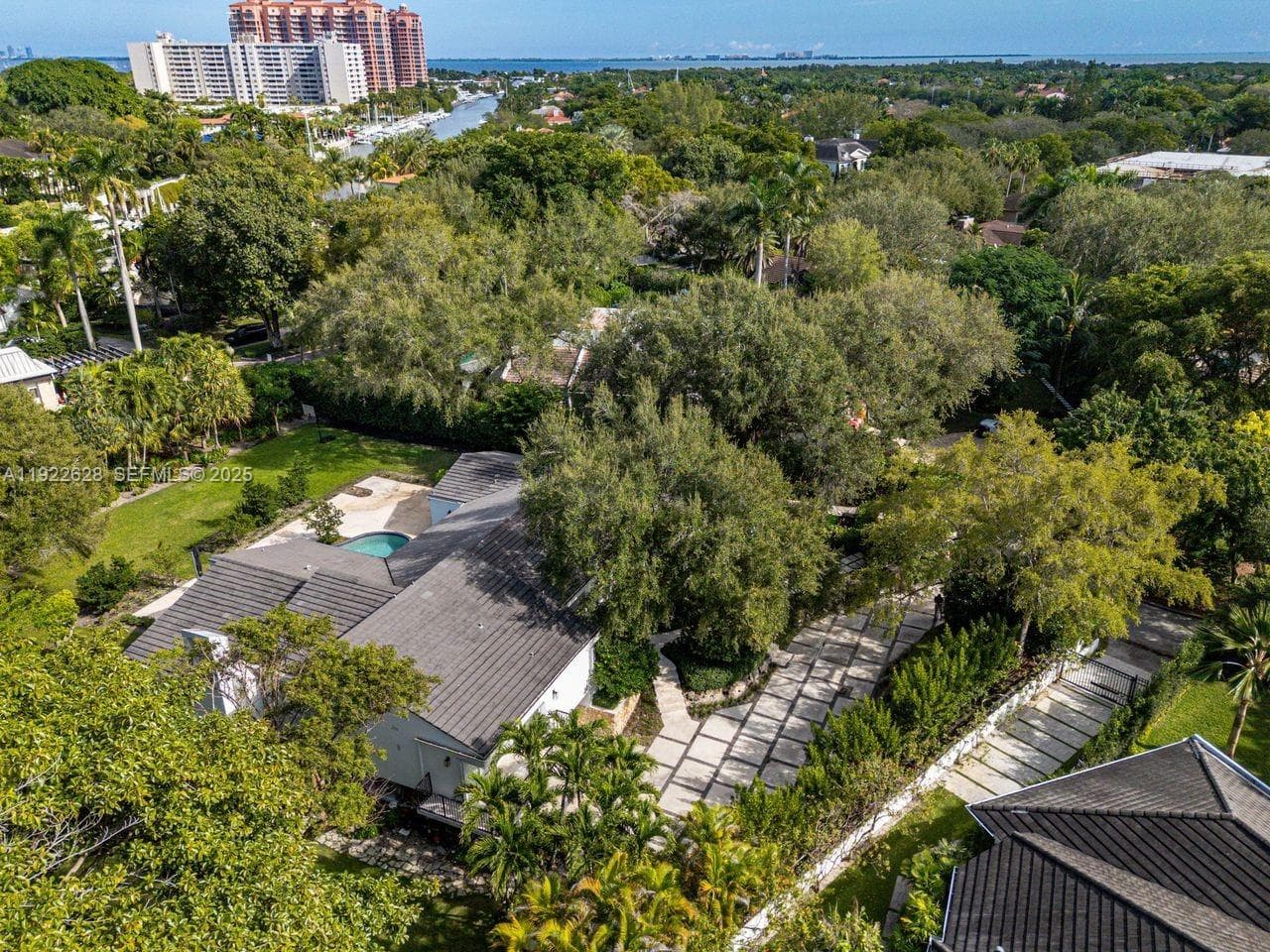 7000 Robles St, Coral Gables, FL 33143 photo 4