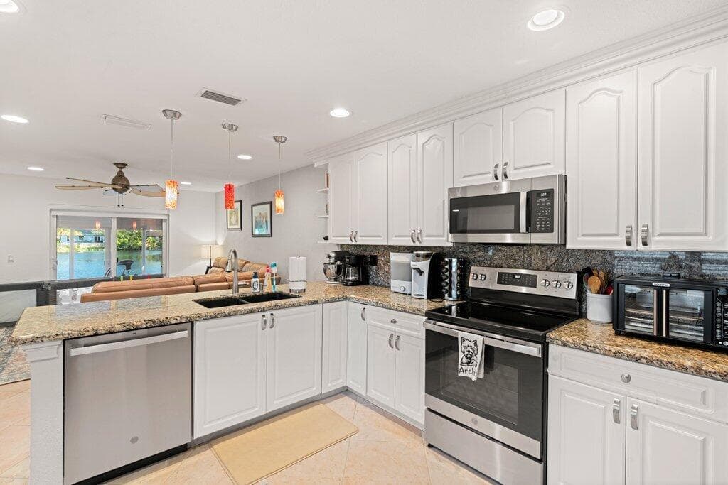 288 NW 39th Way, Deerfield Beach, FL 33442 photo 3