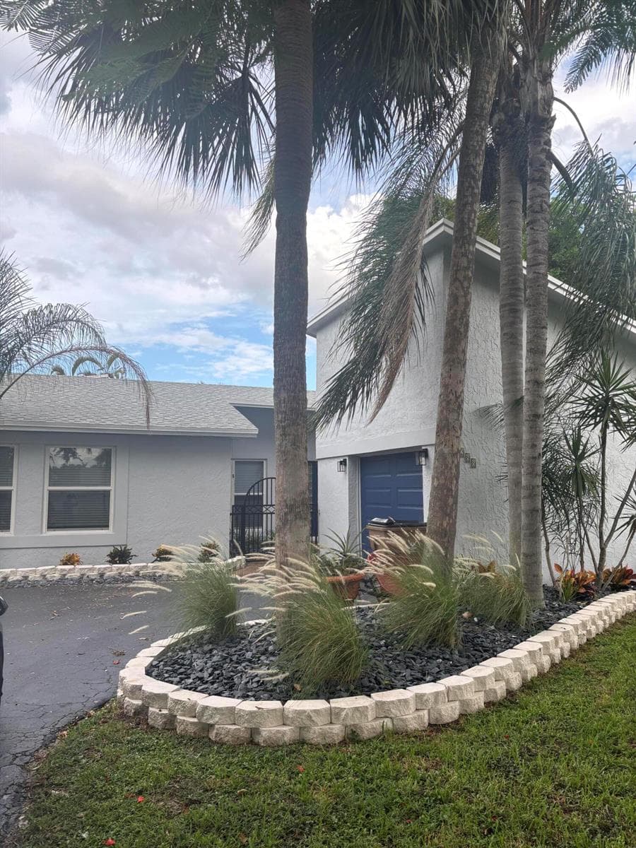 288 NW 39th Way, Deerfield Beach, FL 33442