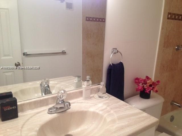 3910 Inverrary Blvd # 304-B, Lauderhill, FL 33319 photo 4