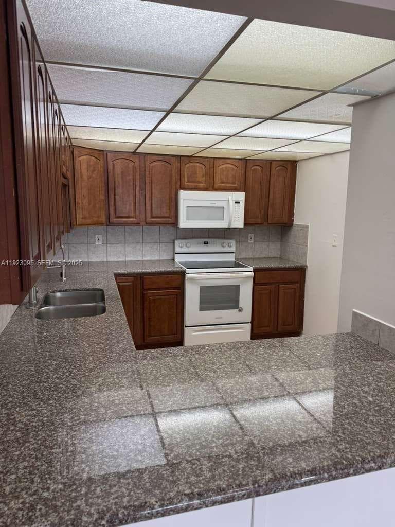 7000 NW 186th St # 4-226, Hialeah, FL 33015 photo 2