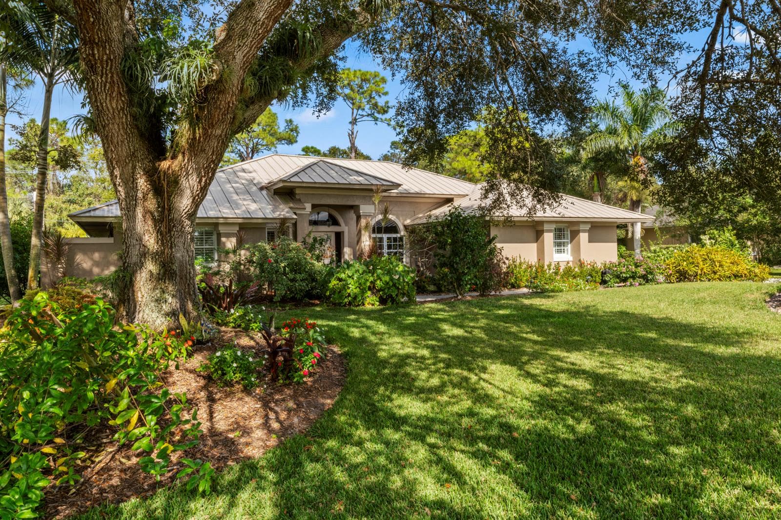 3221 Bent Pine Drive, Fort Pierce, FL 34951 photo 2