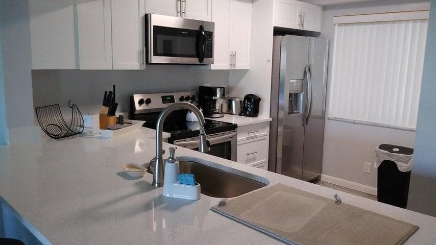 3050 Presidential Way # 206, West Palm Beach, FL 33401 photo 2