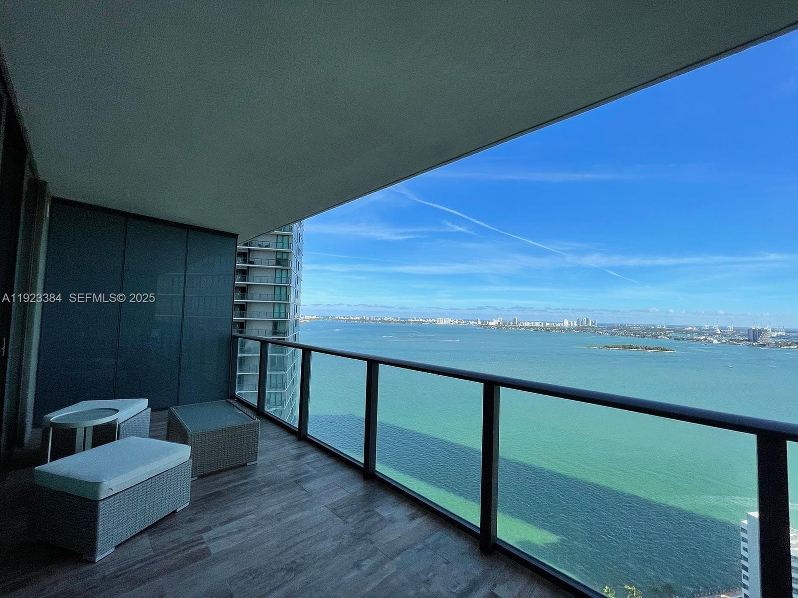650 NE 32nd St # 3005, Miami, FL 33137 photo 2