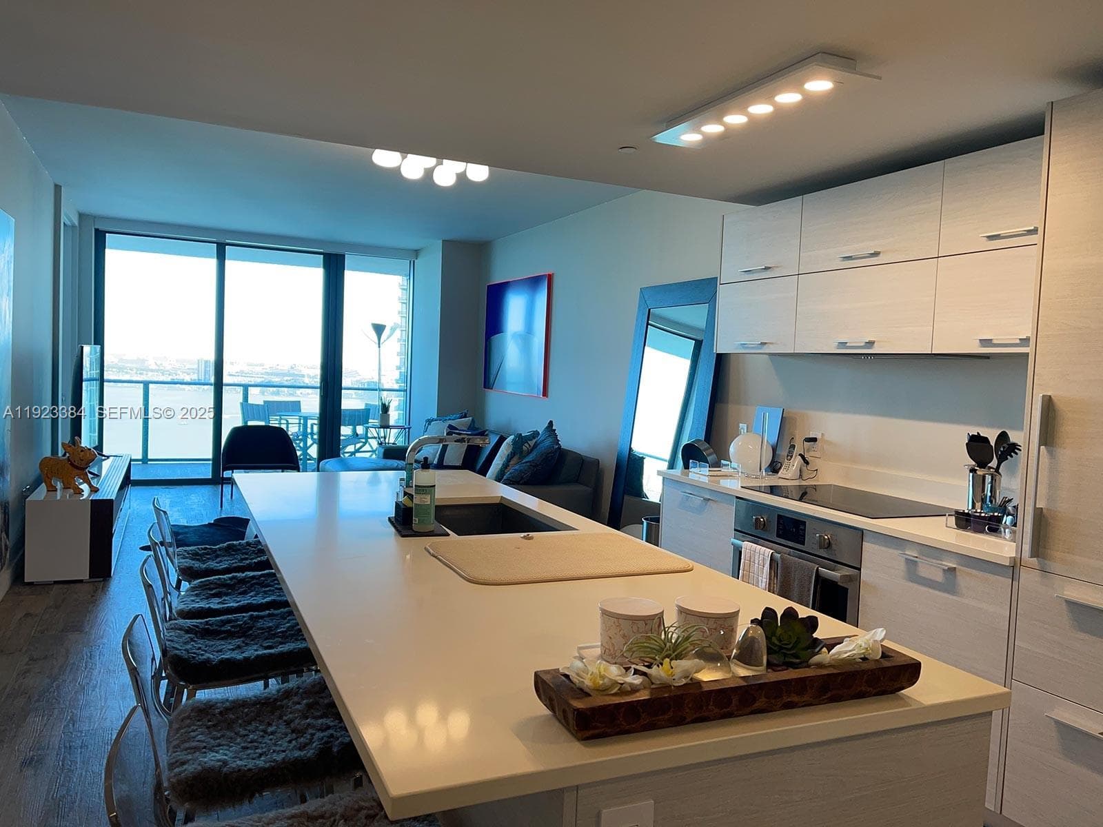 650 NE 32nd St # 3005, Miami, FL 33137 photo 4