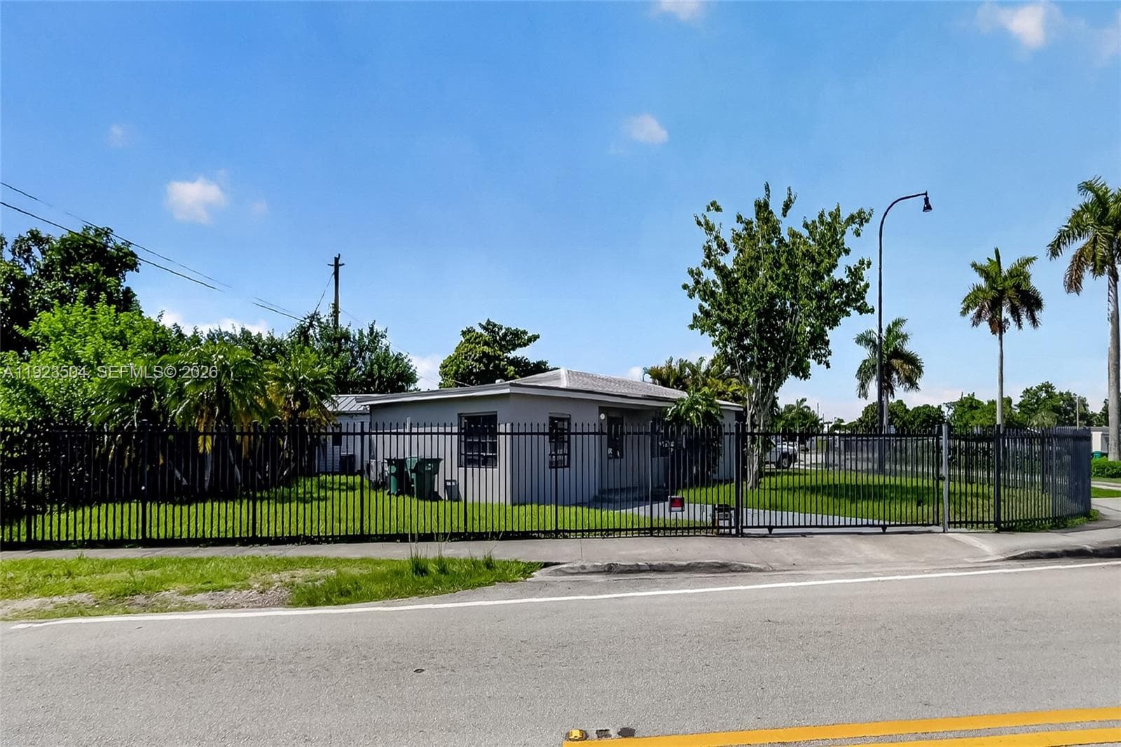 14801 Lincoln Blvd, Miami, FL 33176 photo 3