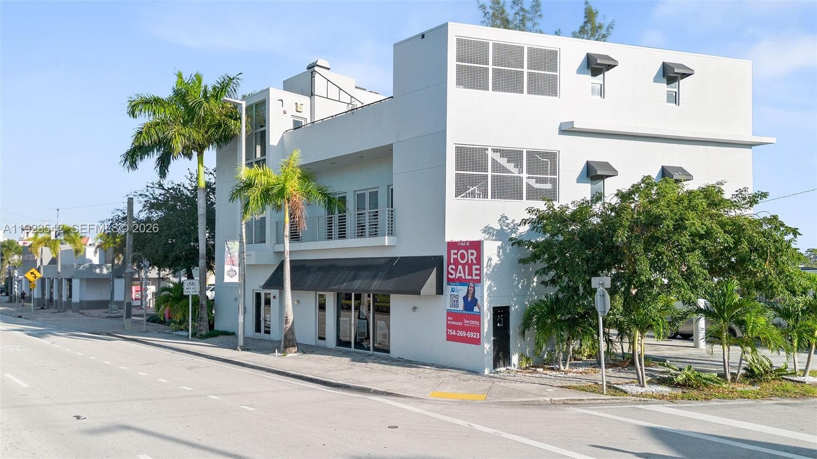 2500 Wilton Dr, Wilton Manors, FL 33305 photo 2