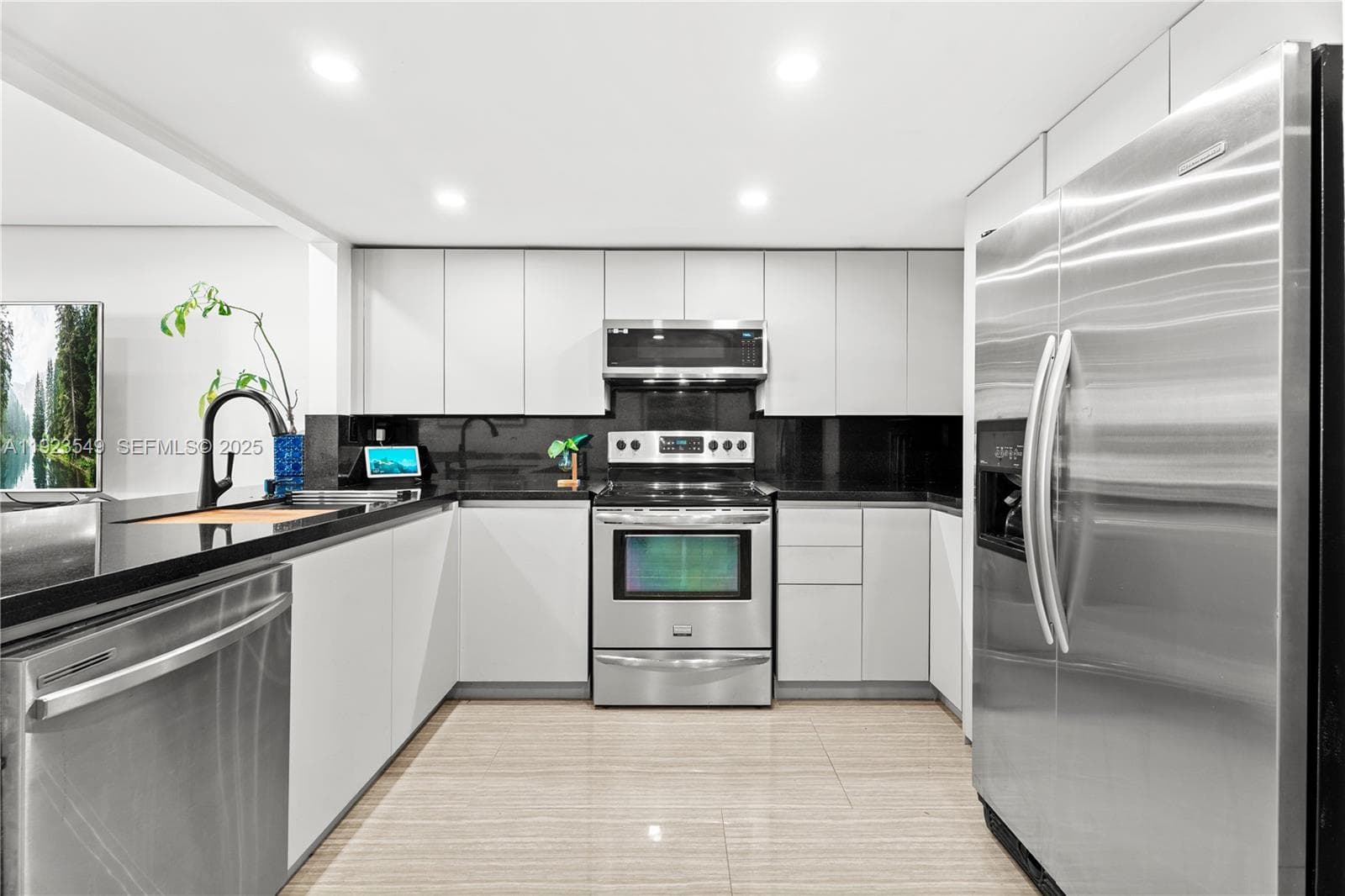 2528 N 38 Ave # D-32, Hollywood, FL 33021 photo 5