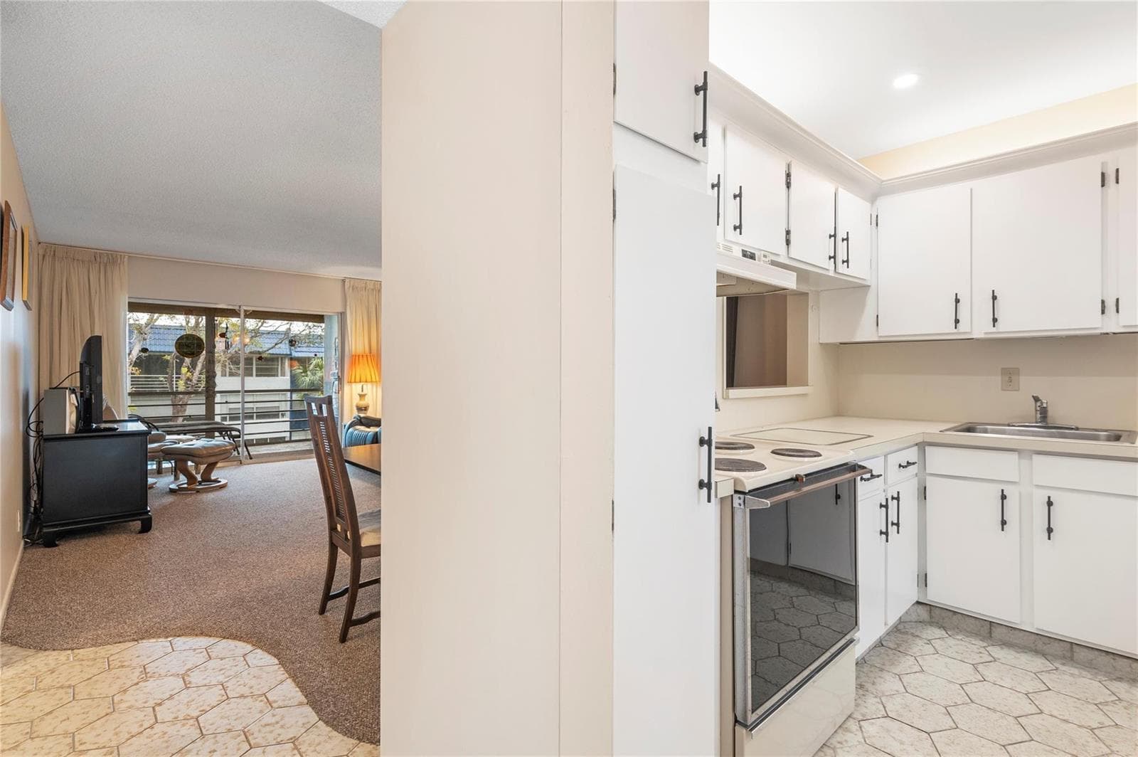 3150 Holiday Springs Boulevard # 308, Margate, FL 33063 photo 3