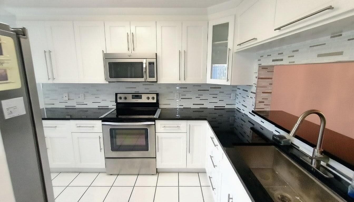 4735 E Lucerne Lakes Boulevard E # 413, Lake Worth, FL 33467 photo 2