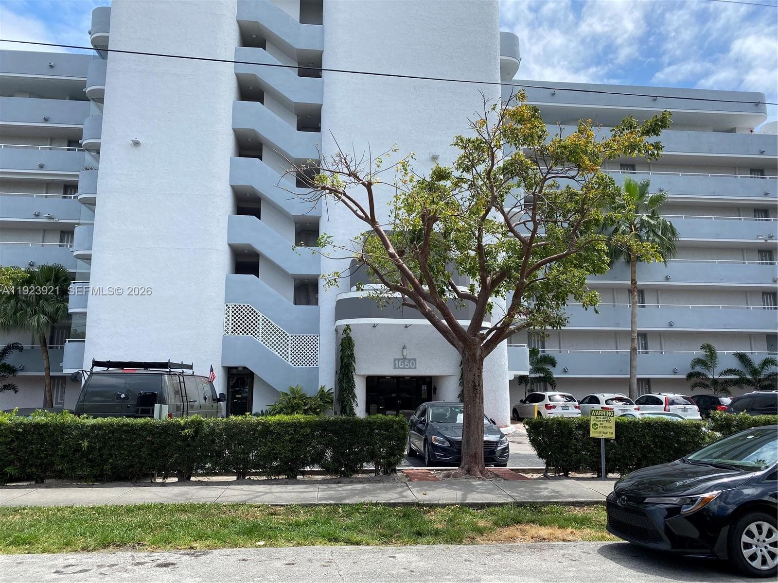 1650 NE 115th St # 405, Miami, FL 33181 photo 4