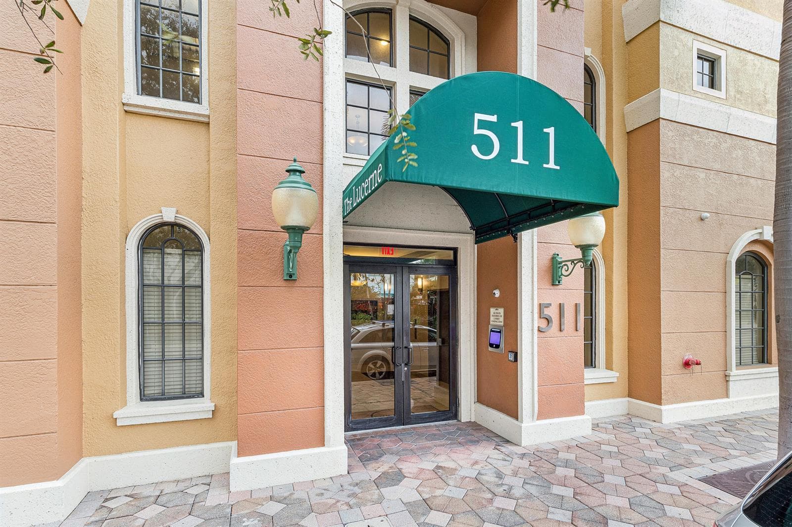 511 Lucerne Avenue # 416, FL 33460 photo 2