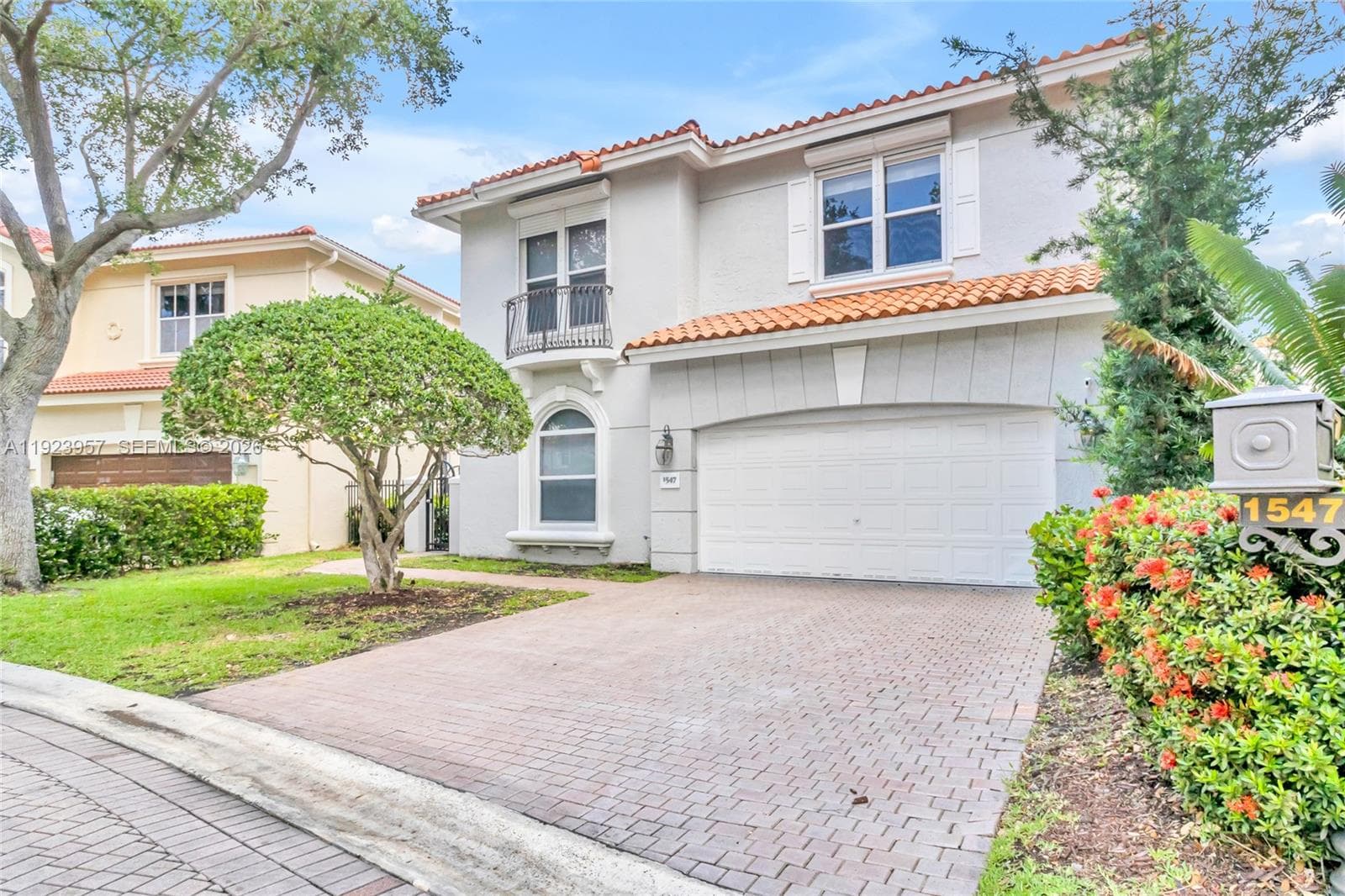 1547 Mariner Way, Hollywood, FL 33019 photo 2