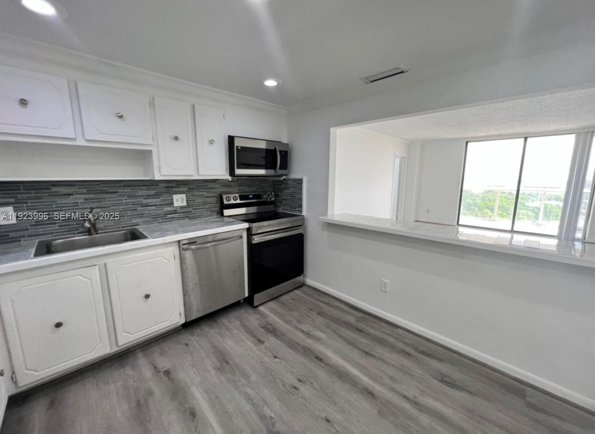 13499 Biscayne Blvd # 1205, North Miami, FL 33181 photo 3