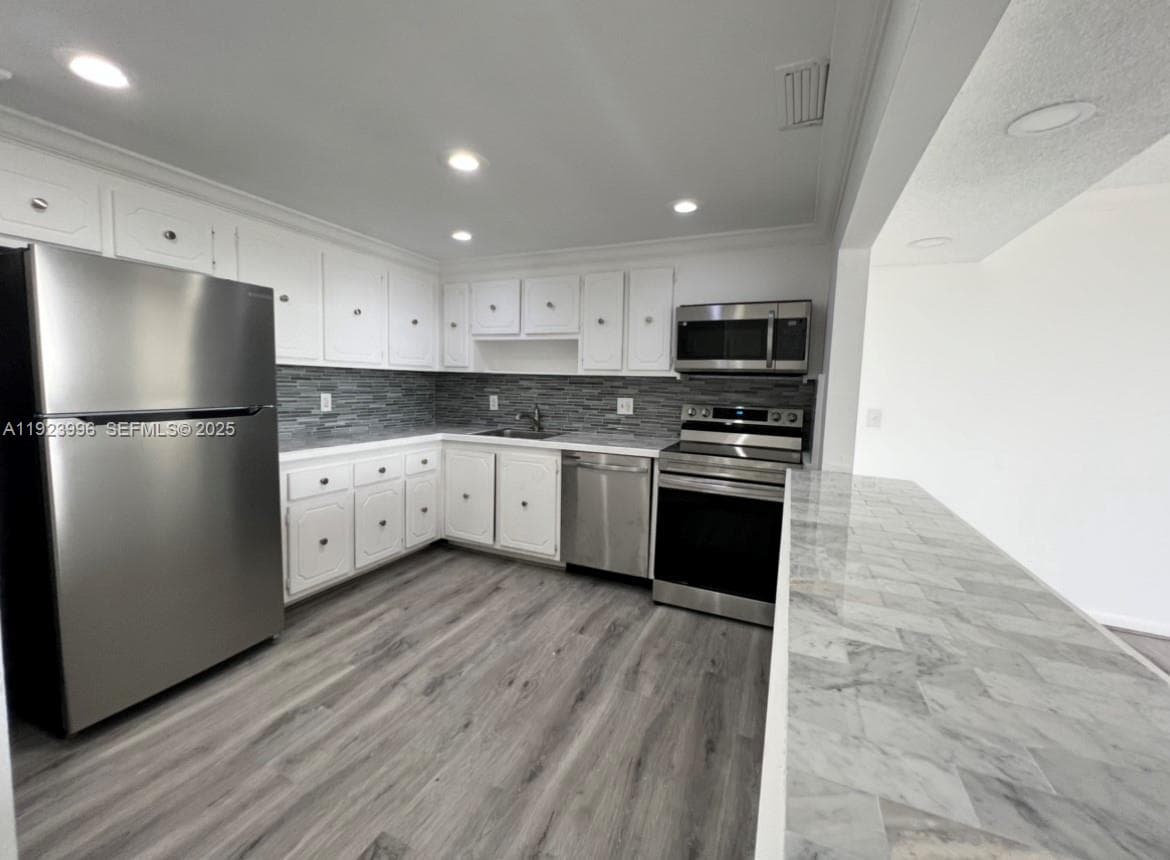 13499 Biscayne Blvd # 1205, North Miami, FL 33181 photo 4