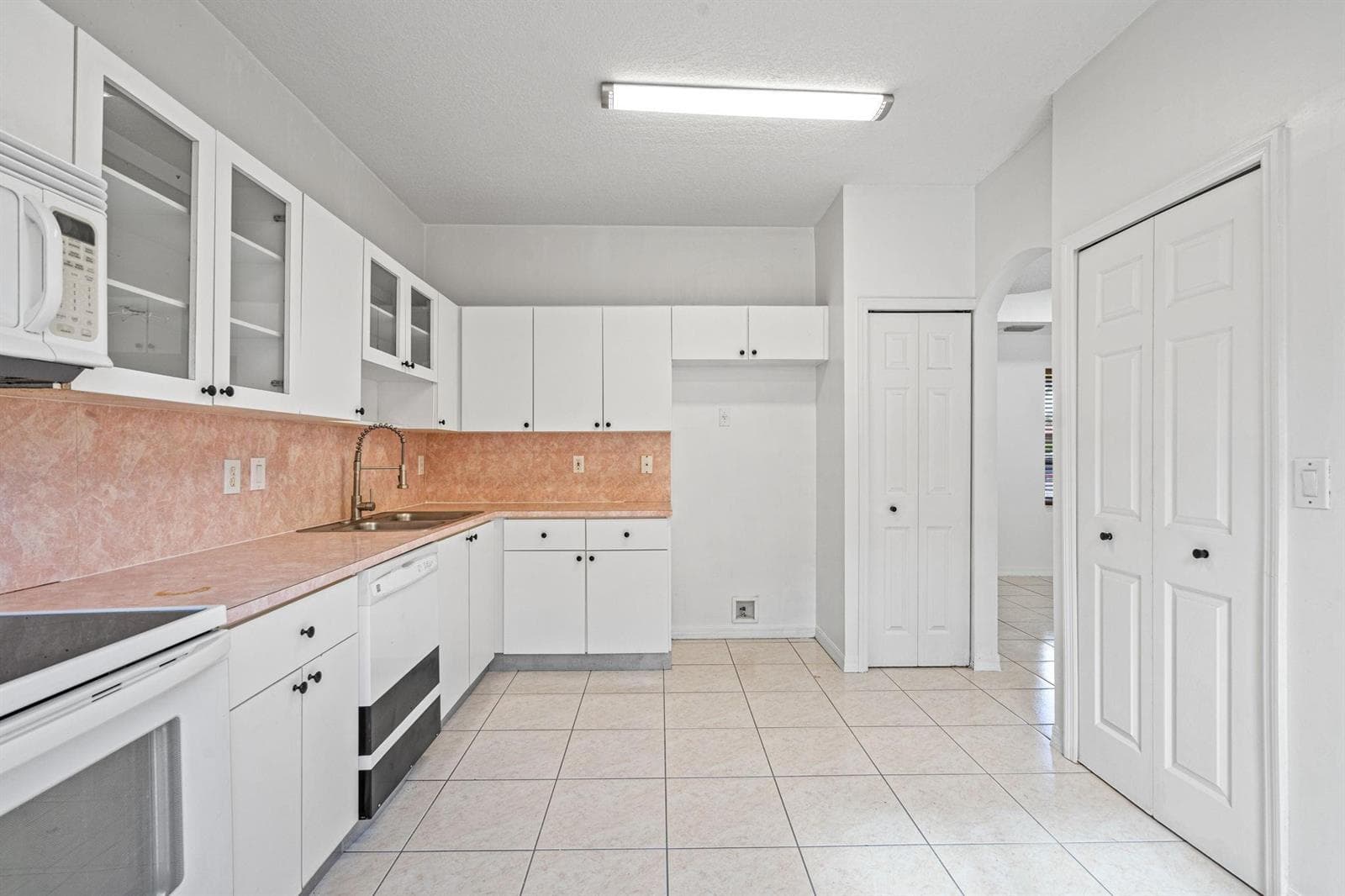 8520 NW 139th Terrace # 1602, Miami Lakes, FL 33016 photo 3