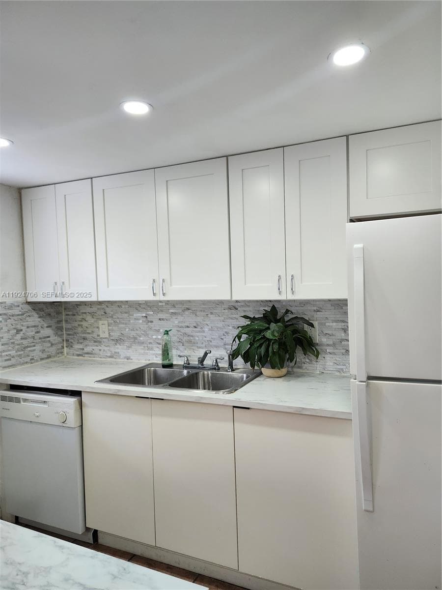 1100 NE 9th Ave # 203, Fort Lauderdale, FL 3240 photo 2