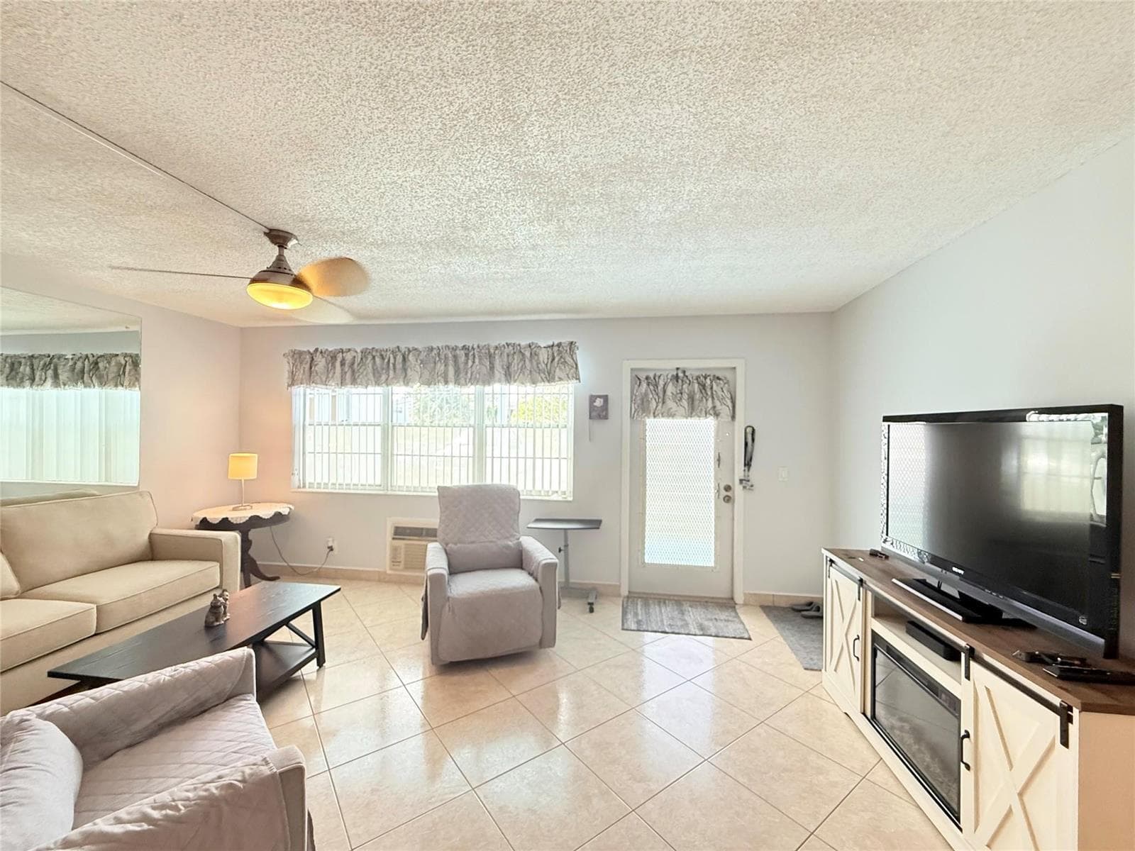 53 Markham C # 53, Deerfield Beach, FL 33442 photo 2