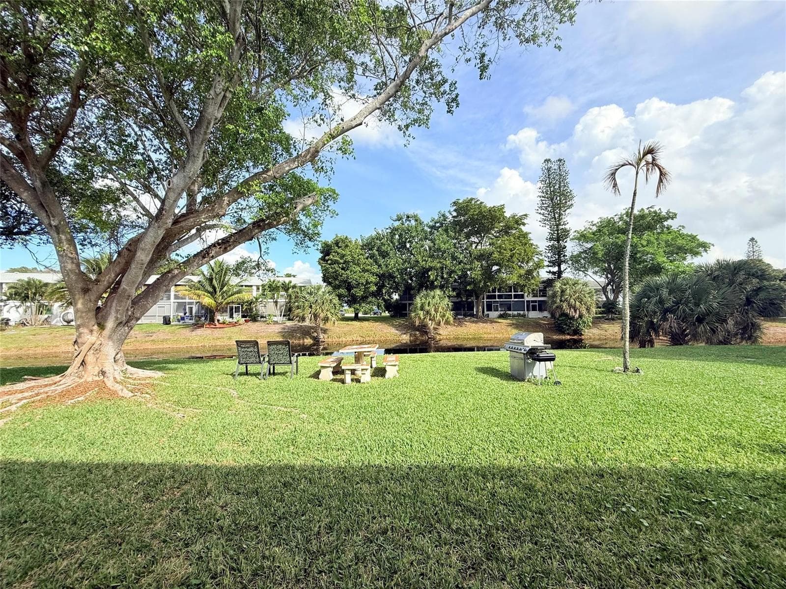 53 Markham C # 53, Deerfield Beach, FL 33442 photo 4