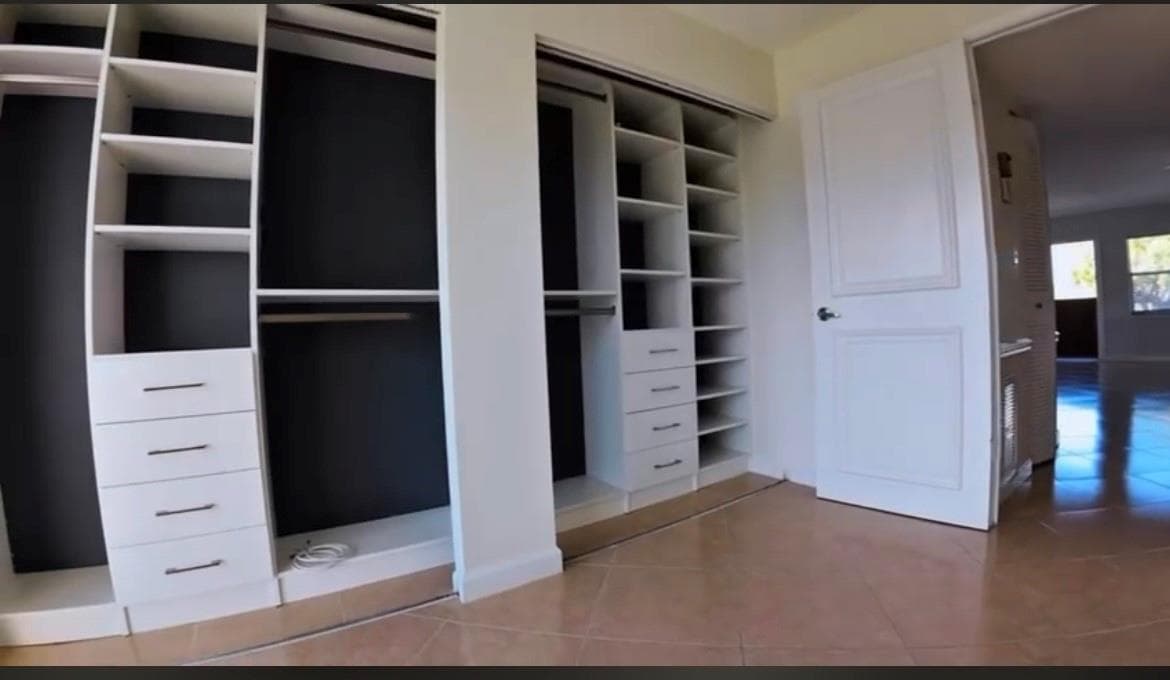 9101 Sunrise Lakes Boulevard, Sunrise, FL 33322 photo 4