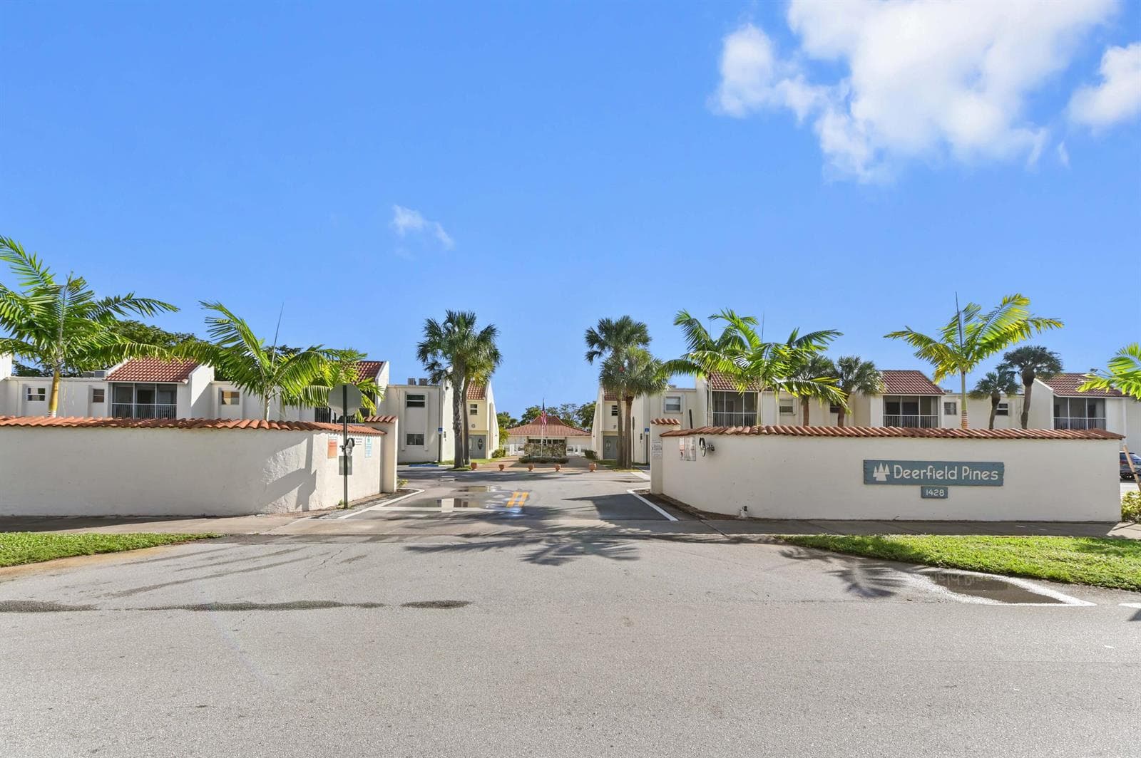 1428 SE 4th Avenue # 215, Deerfield Beach, FL 33441 photo 2