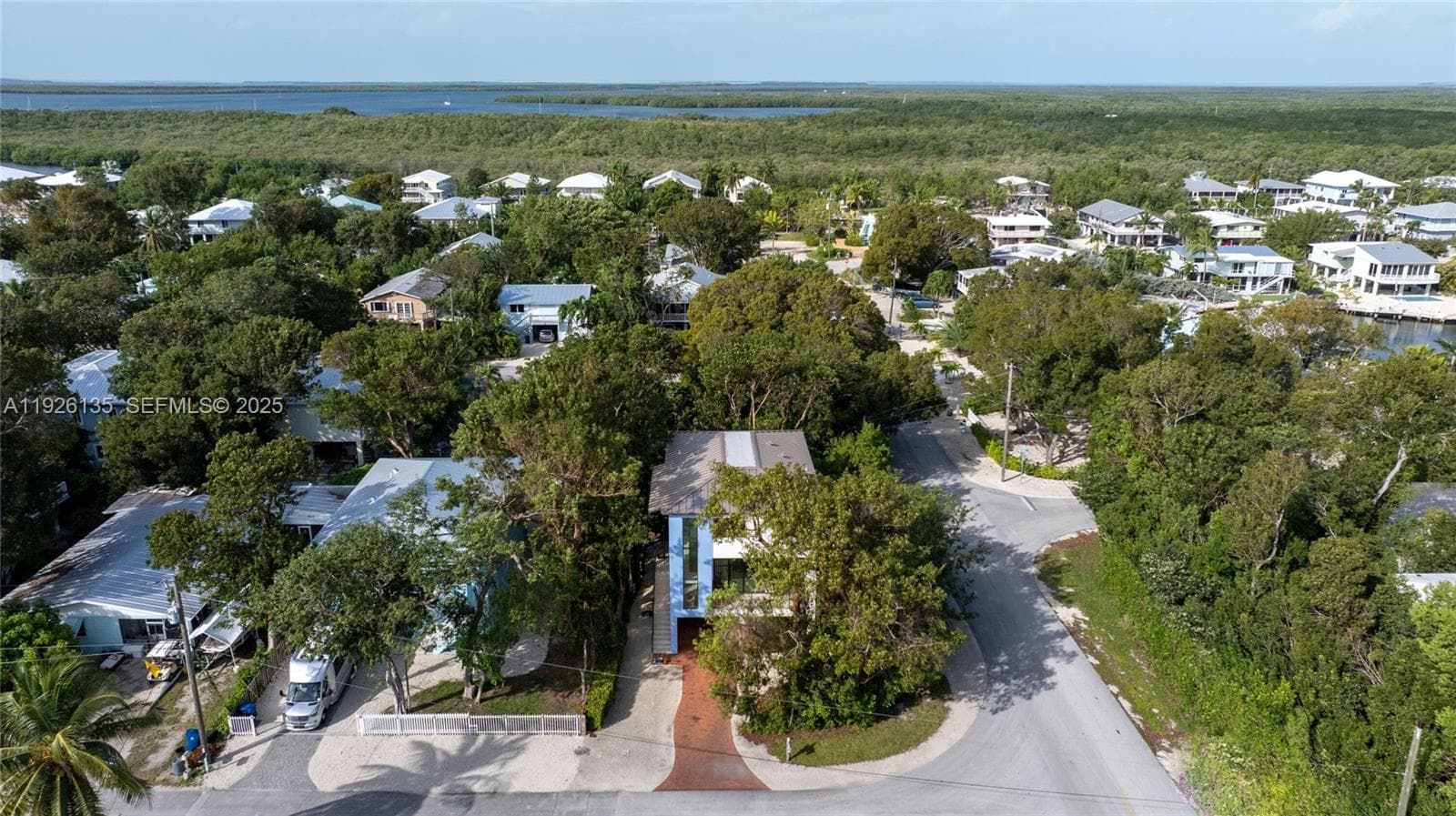 669 Colson Dr, Key Largo, FL 33037 photo 3