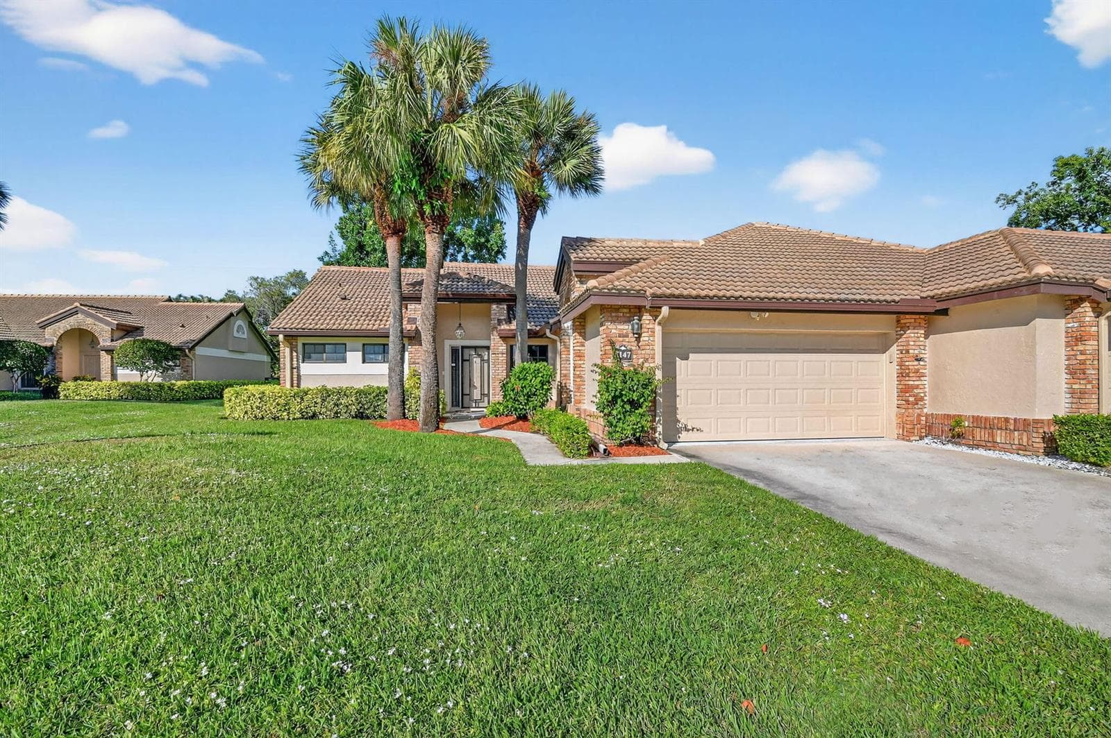 7147 Le Chalet Boulevard, Boynton Beach, FL 33472 photo 2