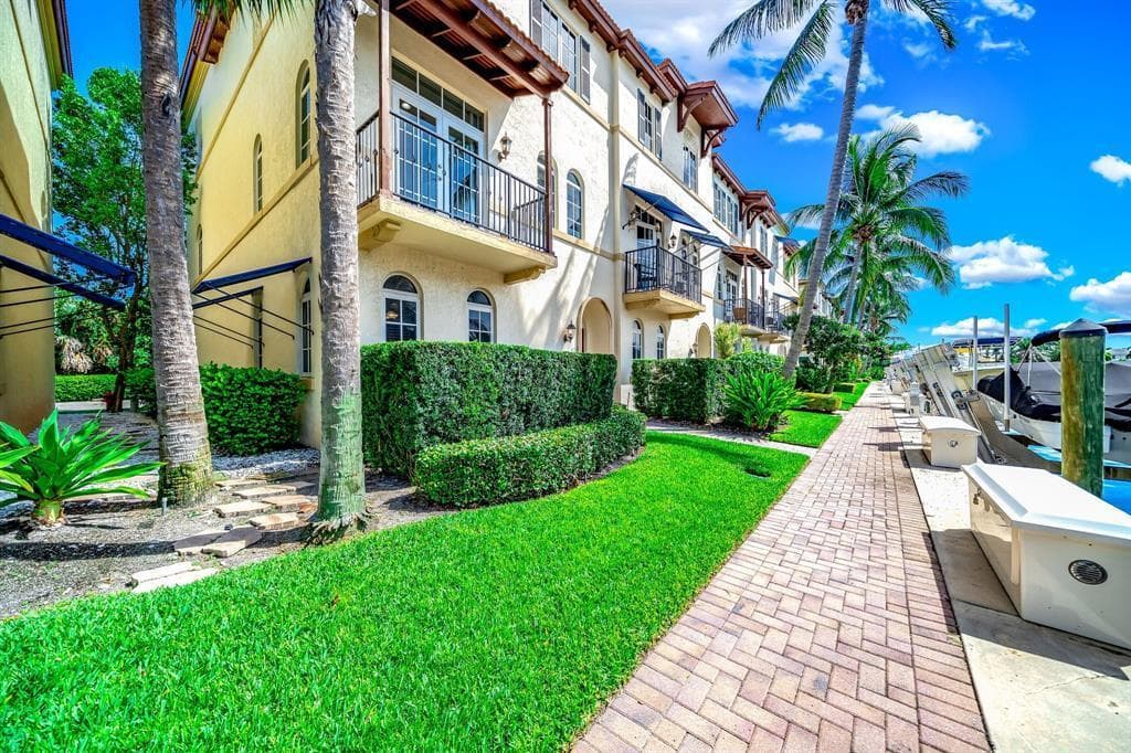 824 Virginia Garden Drive, Boynton Beach, FL 33435 photo 4