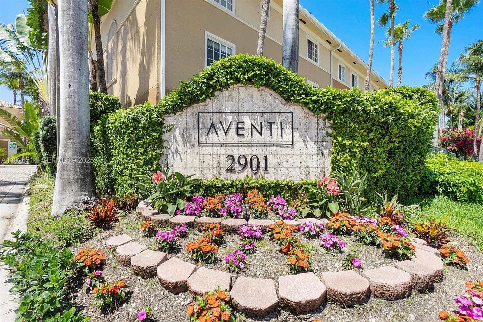 2871 NE 185th St # 205, Aventura, FL 33180