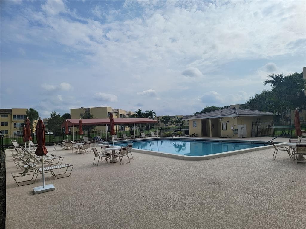 6000 NW 64th Avenue # 205, Tamarac, FL 33319 photo 2