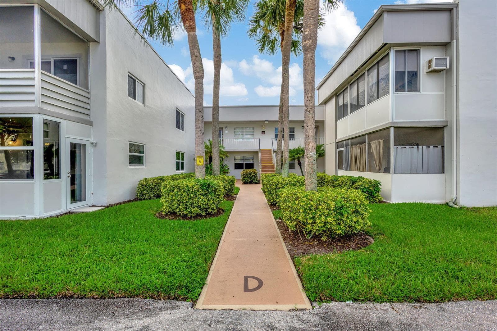 185 Normandy # D, Delray Beach, FL 33484 photo 2