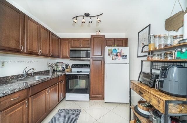 185 Normandy # D, Delray Beach, FL 33484 photo 4