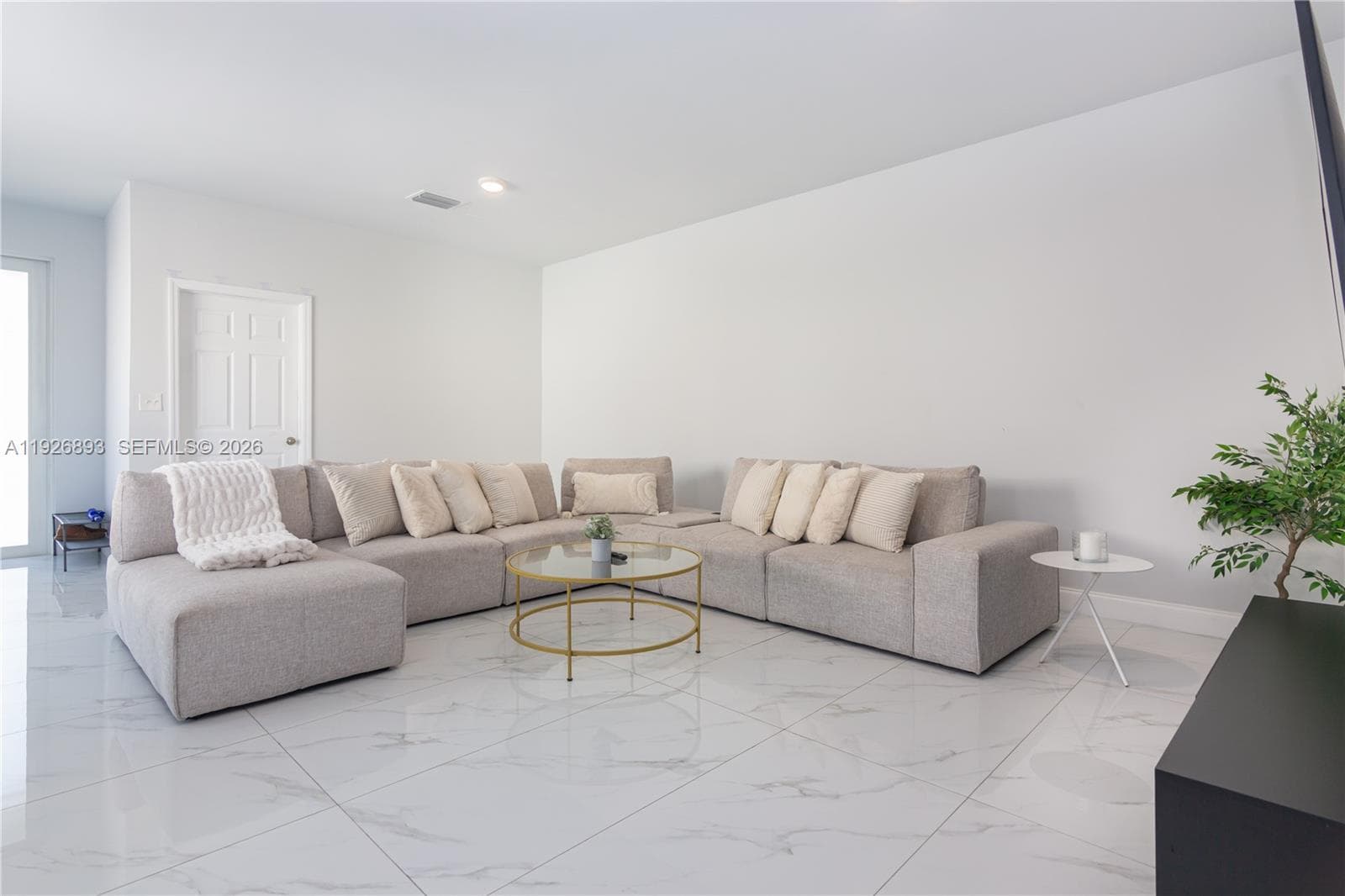 1968 NW 25th Ave, Miami, FL 33125 photo 3