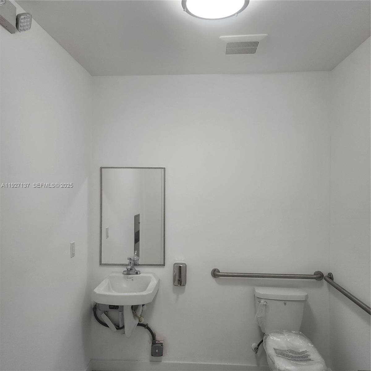 1695 NW 110th Ave # 103, Sweetwater, FL 33172 photo 5