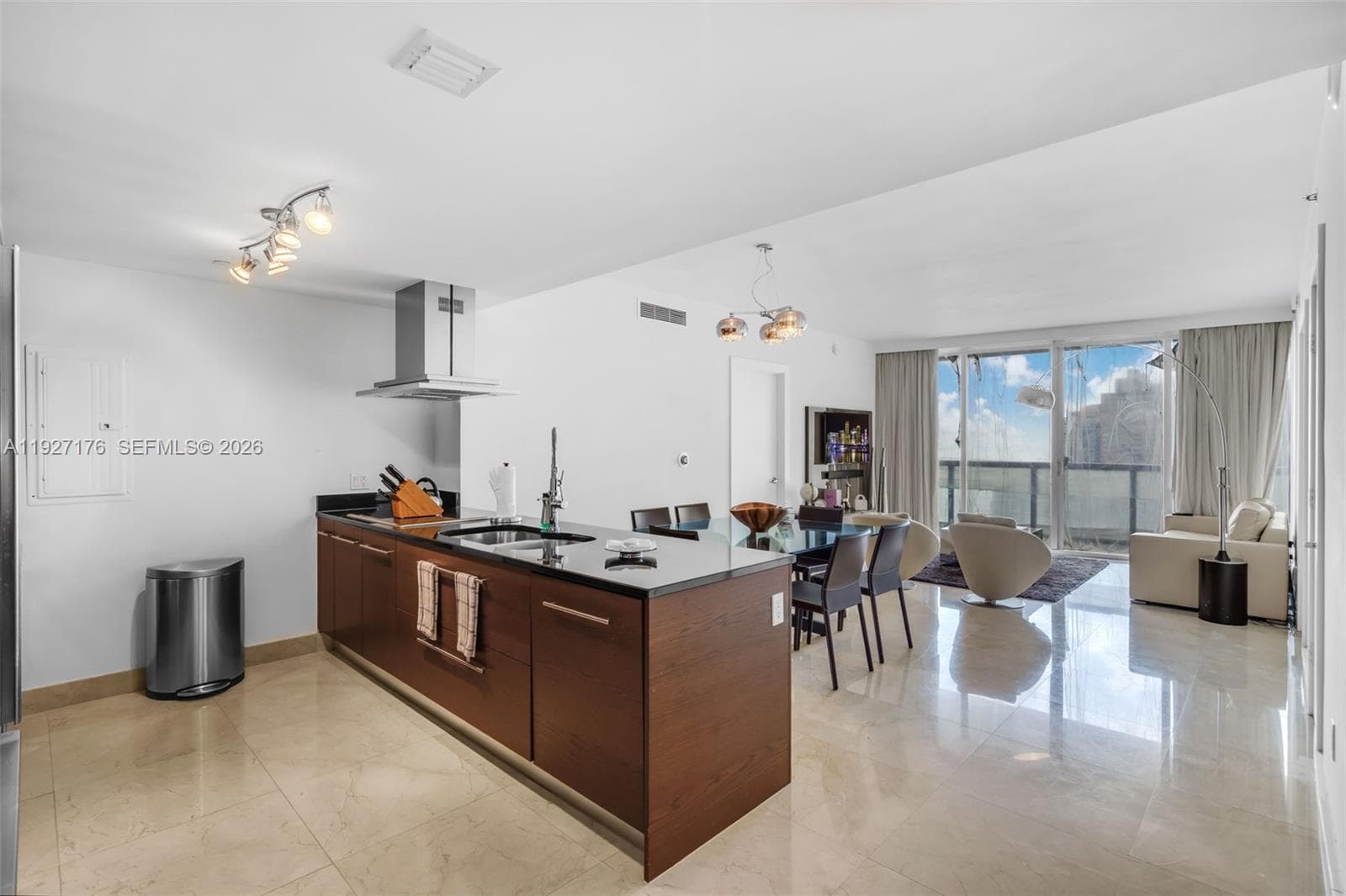495 Brickell Ave # 2405, Miami, FL 33131 photo 4