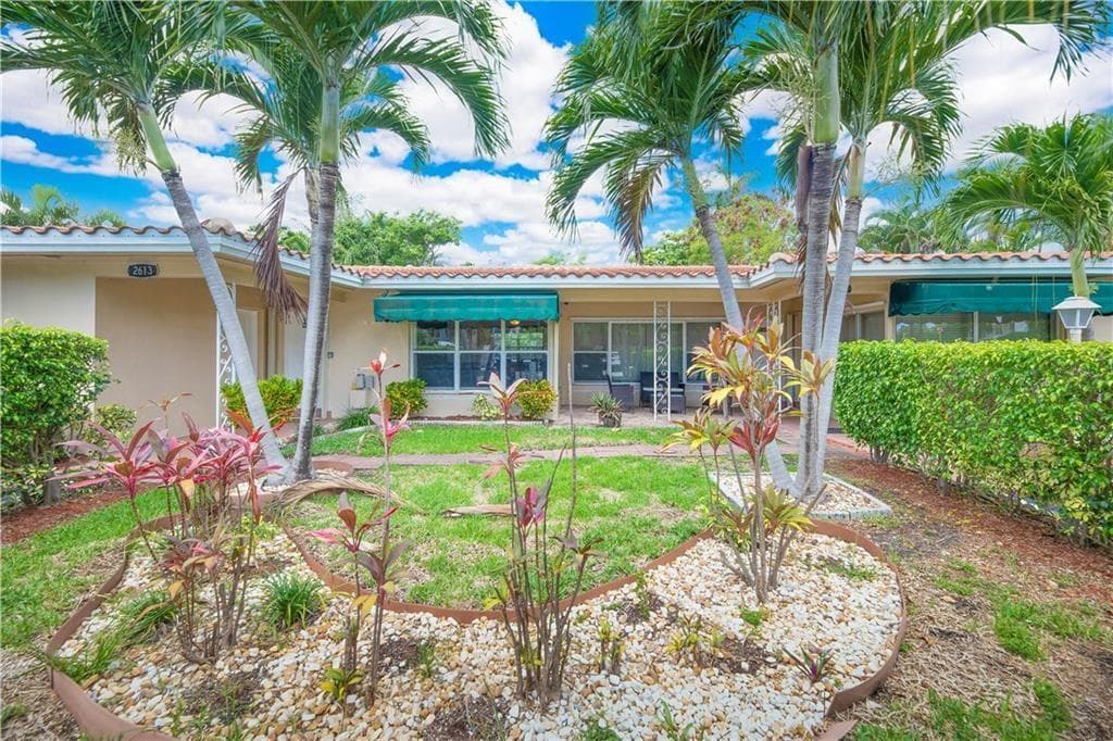 2613-2615 NE 33rd Avenue, Fort Lauderdale, FL 33308 photo 2