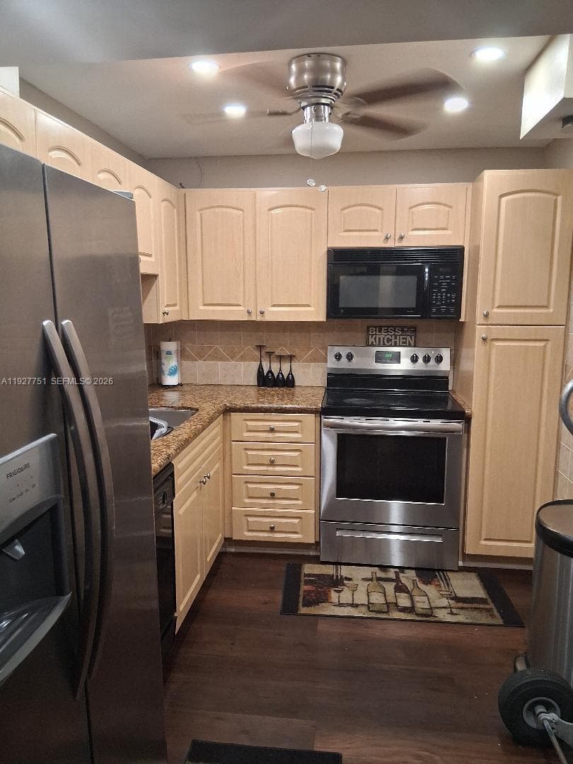 1000 Saint Charles Pl # L2, Pembroke Pines, FL 33026 photo 4
